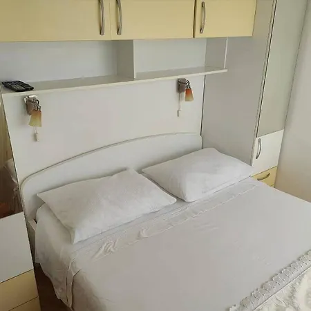 Sandra Apartment *